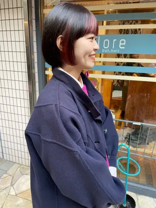 ショート カラー あずまぐち めぐみのヘアスタイル