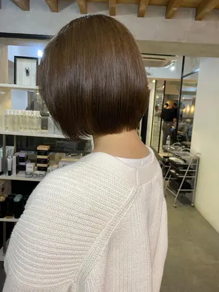 ショート ヘアアレンジ 切りっぱなしボブ/ デザインカラー店長のヘアスタイル