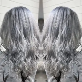 セミロング カラー ヘアアレンジ 髪質改善×ハイトーン 中田啄也のヘアスタイル