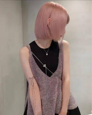 ショート カラー pele 梅田所属・PELEハイトーン shinobuのヘアスタイル
