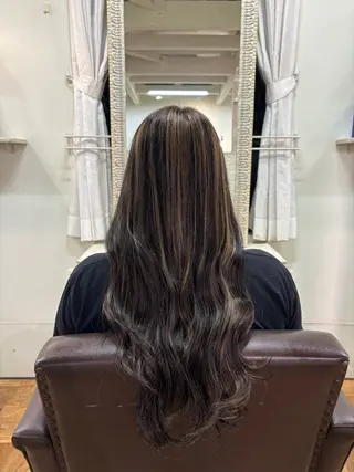 ロング タニグチ セナのヘアスタイル