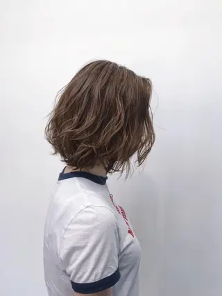 ショート カラー ブリーチカラー/ 岩破瑞希のヘアスタイル