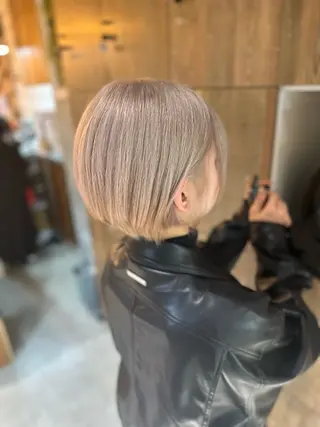 ショート カラー 溜 一太のヘアスタイル