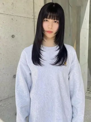 カラー MAO SHIRATOのヘアスタイル