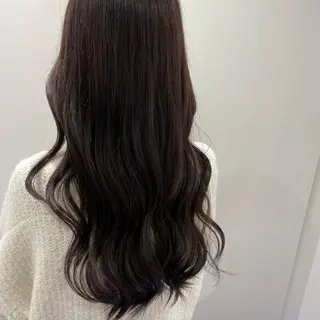 ロング カラー 岩本 彩花のヘアスタイル