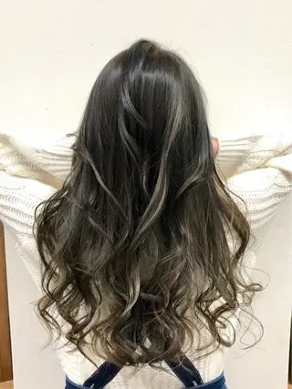 ロング カラー 髪質改善特化サロン ICONIQ天神店のヘアスタイル
