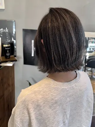 カラー エスウォーク松井 俊男のヘアスタイル
