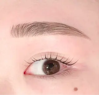 アイブロウ mecotto大宮店 店長MAKI似合わせのマツエク・マツパデザイン