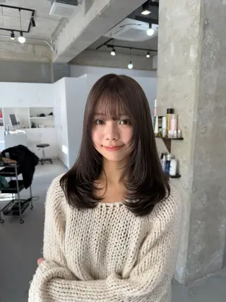 ロング カラー カイリ /レイヤーカットのヘアスタイル