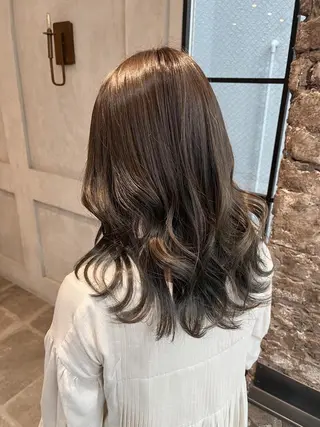 セミロング 【Hwyl】ヒュイル八王子【髪質改善】所属・✨髪質改善✨艶髪✨ MARIのヘアスタイル