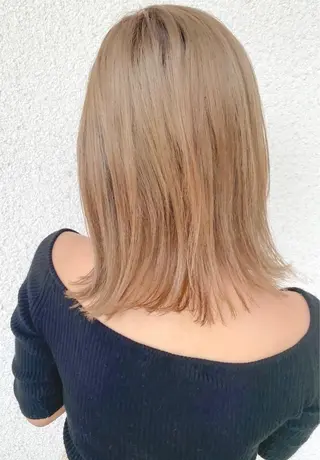 ミディアム カラー 藤井 貴美子のヘアスタイル