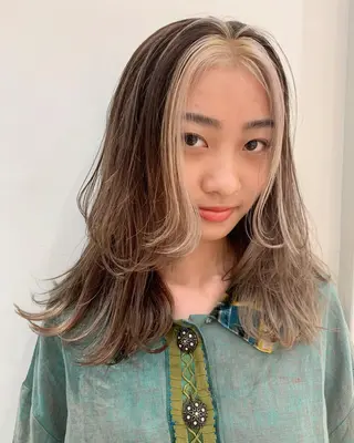 ロング カラー yurika☁️ 似合わせ｜レイヤーのヘアスタイル