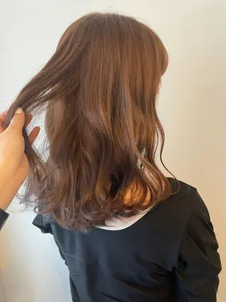 ミディアム カラー 安藤 佑衣のヘアスタイル