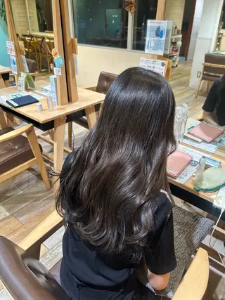 ロング カラー 時田 羽美のヘアスタイル