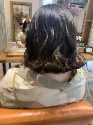 カラー HARE 川崎晴佳のヘアスタイル
