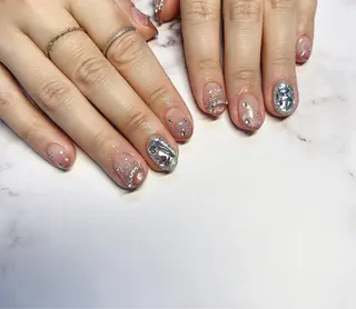 ネイル ちゅるんネイル🪄 耳ツボジュエリー🔗のネイルデザイン