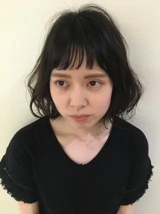 ミディアム 三浦 瑠璃のヘアスタイル