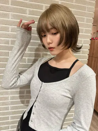 ショート 透明感カラー／ 今城愛友花のヘアスタイル