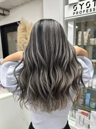 ミディアム カラー ヘアアレンジ 久米 治仁のヘアスタイル