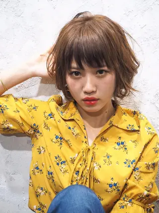 ミディアム 別所 彩香のヘアスタイル
