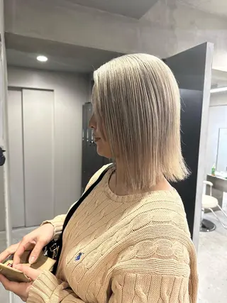 ミディアム カラー パーマ ヘアアレンジ メンズ ネイル マツエク・マツパ アイブロウ M所属・ハイトーン/透け感 カラー🎀真香のヘアスタイル