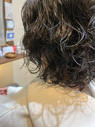 ミディアム カラー パーマ putri 川邉 優花のヘアスタイル