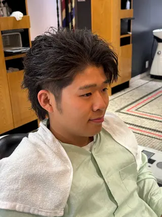 ミディアム shift赤坂店所属・武井 颯太のヘアスタイル