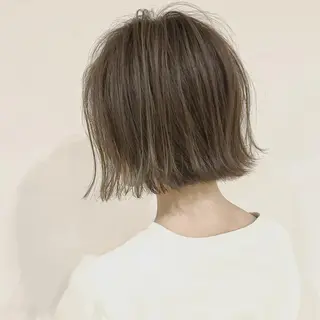 ショート カラー ボブ・レイヤーカット 吉敷航一のヘアスタイル