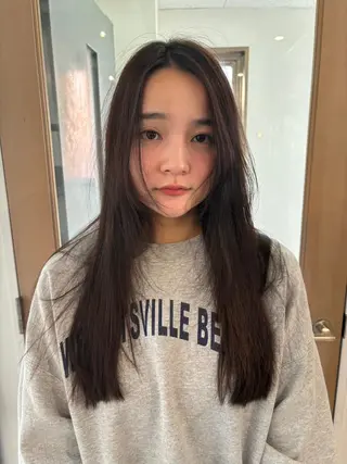 ミディアム パーマ カラー CEINE OURのヘアスタイル