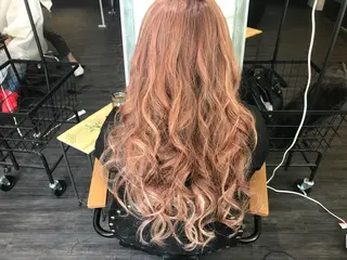 ロング カラー WEST O LAND所属・WEST OLAND 安藤のヘアスタイル