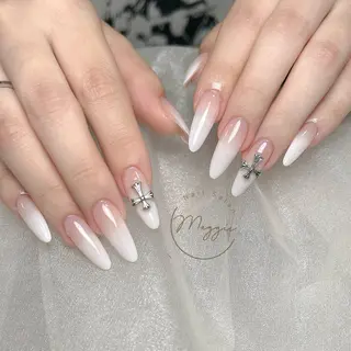 ネイル Maggie Nail🦩のネイルデザイン