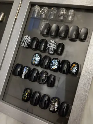 ネイル Éva nail salon所属・Éva MARIのネイルデザイン