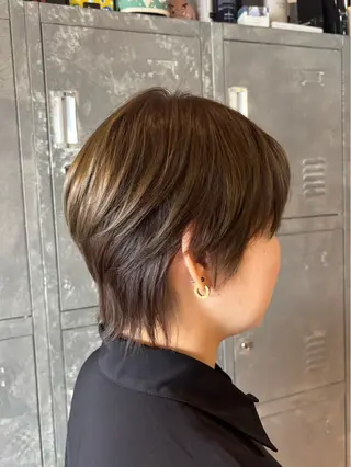 ショート カラー 🧩🤖 Sala 🤖🧩のヘアスタイル
