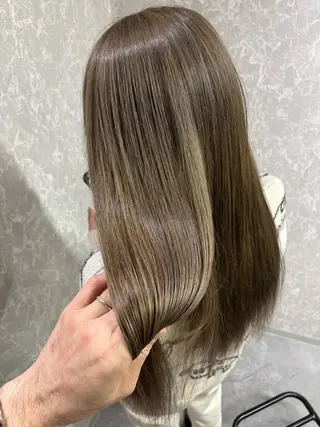 ロング カラー 池田 真衣のヘアスタイル