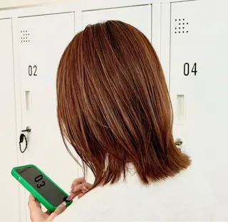 ミディアム カラー ネヅ カオルのヘアスタイル