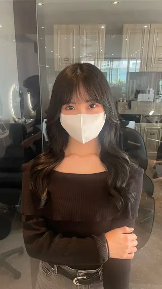 セミロング カラー ハッシュカット🖤 レイヤー/透けカラーのヘアスタイル