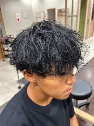 パーマ メンズ 宮之本 峻也のヘアスタイル