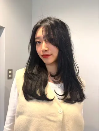 ロング cipre 桃和のヘアスタイル