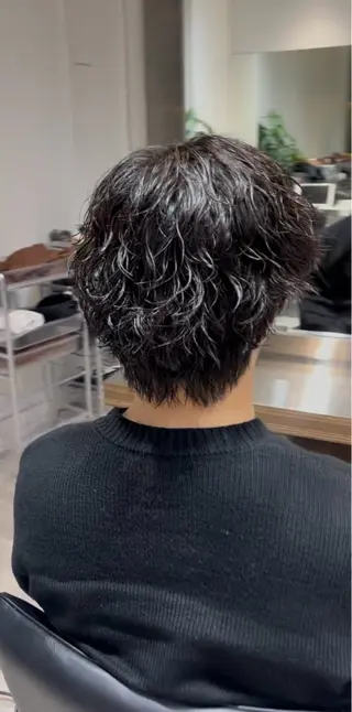 ショート パーマ メンズ fifthパーマ透明 感カラー✨齊藤晋壱朗のヘアスタイル