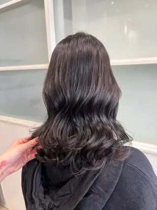 ミディアム カラー 🫧Ai/ ロロネー森ノ宮💖のヘアスタイル