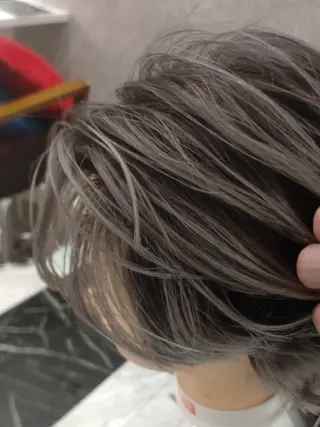 カラー メンズ ウォーレントリコミ ニューヨーク所属・メンズ特化 北爪 龍一のヘアスタイル