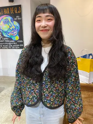 ロング パーマ 小日向 沙織のヘアスタイル