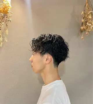 ミディアム パーマ メンズ 荒牧 絵美のヘアスタイル