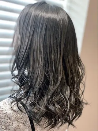 ロング カラー 関口 友行のヘアスタイル