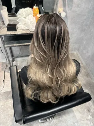 カラー カレン mimiiyのヘアスタイル