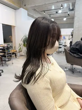 ロング カラー カイリ /レイヤーカットのヘアスタイル