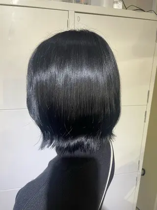 ショート ふかたさや🌟 艶感カラー🌟のヘアスタイル