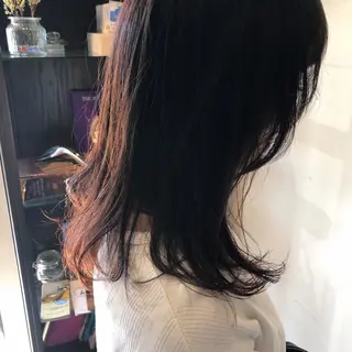 ミディアム カラー 吉川 愛美李のヘアスタイル