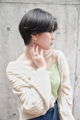 ショート カラー 高木 麻知子のヘアスタイル