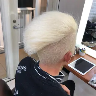 カラー メンズ Aujua ソムリエ 勝又舞夏のヘアスタイル